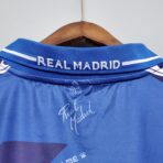 Real Madrid 1995 - 1996 home kit - Image 3