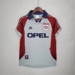 Bayern Munich 1998 - 1999 away shirt
