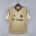 Bayern Munich 2004-2005 away shirt