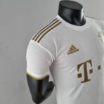 Bayern Munich 2022-2023 away shirt - Image 7