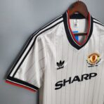 Manchester United 1982-1984 away shirt - Image 4