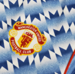 Manchester United 1990-1991 away shirt - Image 3