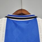 Manchester United 1995-1996 away shirt - Image 5