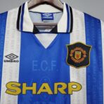 Manchester United 1995-1996 away shirt - Image 7