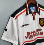 Manchester United 1998-1999 away shirt - Image 2