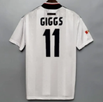 Manchester United 1998-1999 away shirt - Image 6