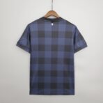 Manchester United's away shirt for the 2013-2014 season - Image 9