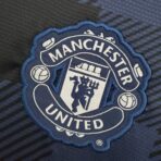 Manchester United's away shirt for the 2013-2014 season - Image 7