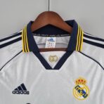 Real Madrid 2000 - 2001 home kit - Image 9