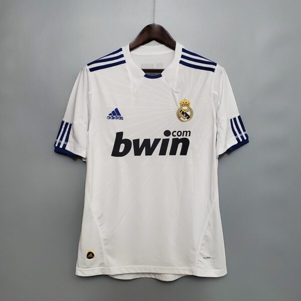 Real Madrid 2010 - 2011 home kit