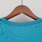 Real Madrid's third away long-sleeved shirt for the 2017-2018 season - Image 3