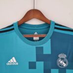 Real Madrid's third away long-sleeved shirt for the 2017-2018 season - Image 5