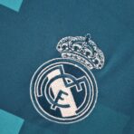 Real Madrid's third away long-sleeved shirt for the 2017-2018 season - Image 6