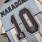 Argentina 2001 Maradona - Image 9