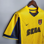 Arsenal away shirt for the 1999-2000 season - Image 2